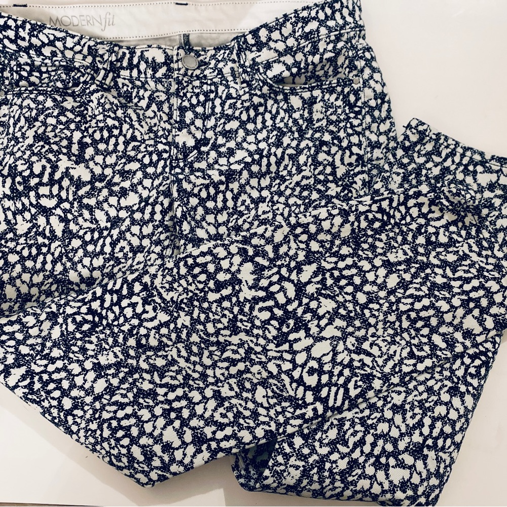 Ann Taylor Modern Fit Cropped Leg Jeans Black Print Women’s Size 4